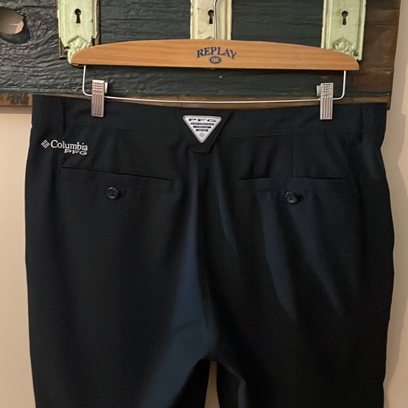 Columbia Black PFG Regular Fit Shorts Size 38 - Picture 10 of 16